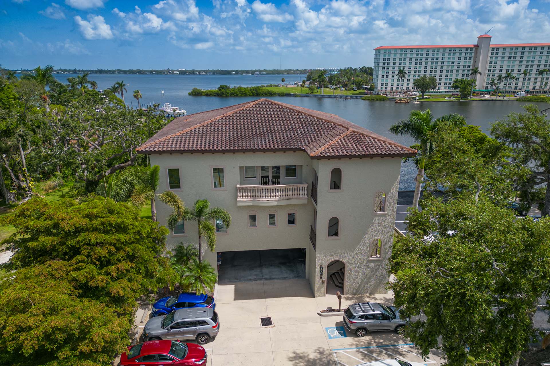 McNary Law Building McNary Law Building